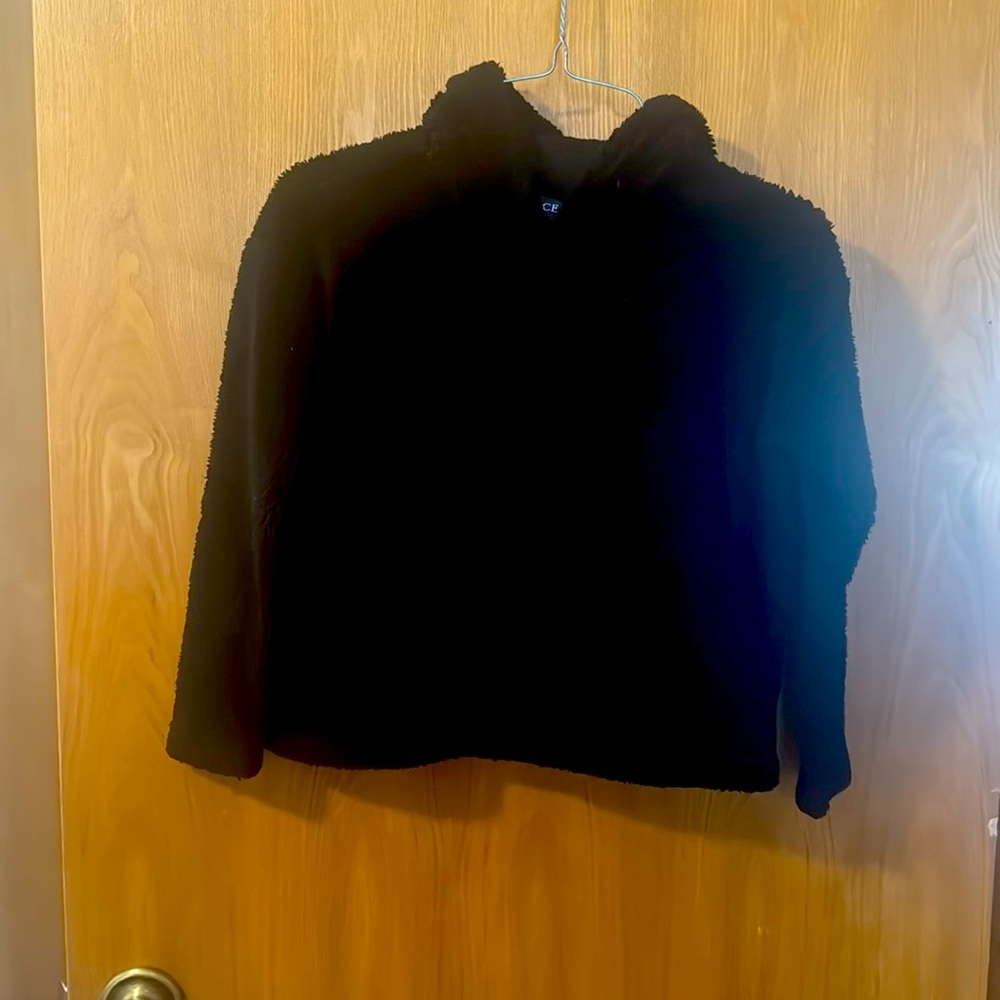 Children’s Place m 7/8 black fuzzy sweatshirt